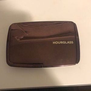 Hourglass cream trio